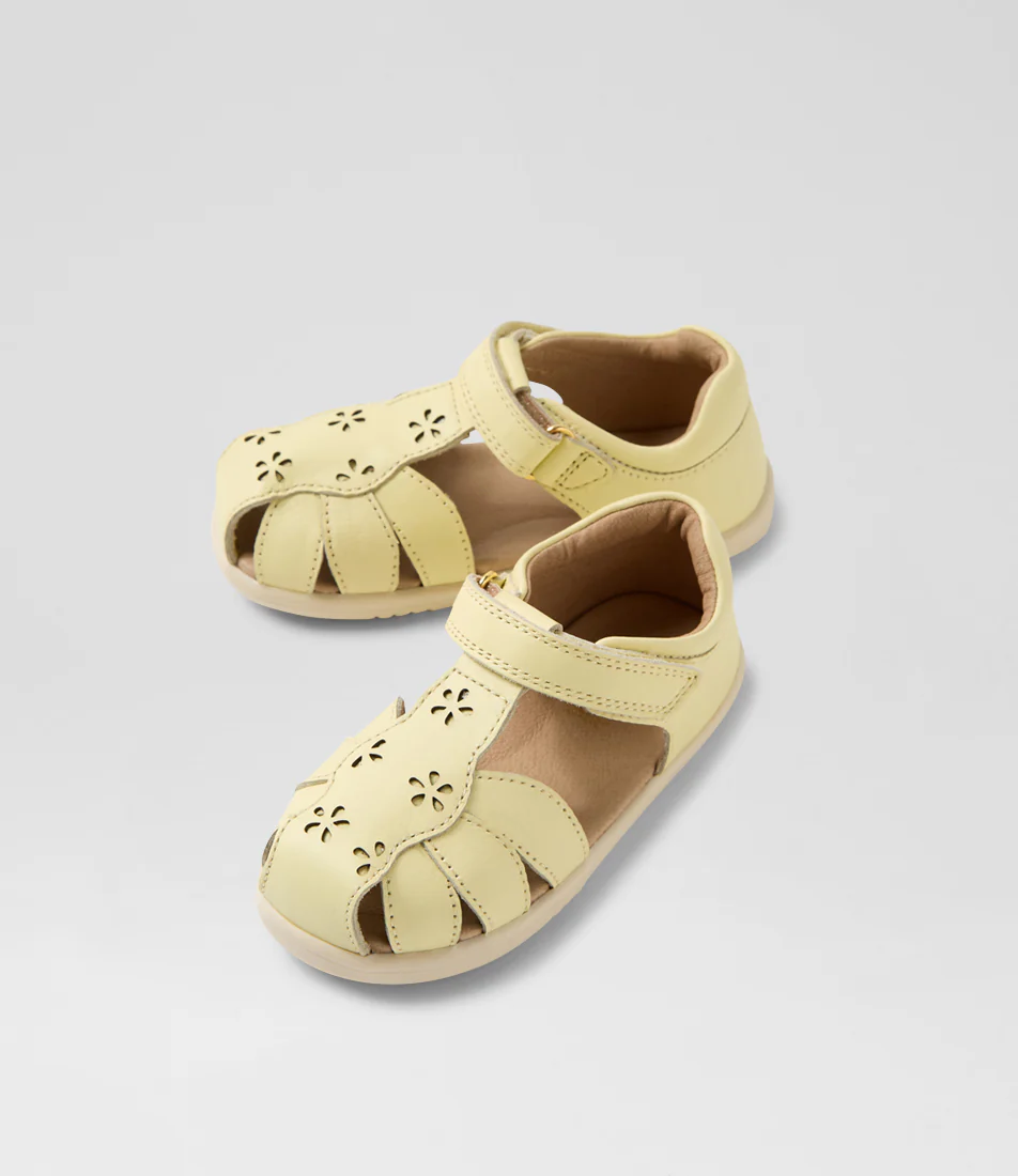 Holly - I-Walk - Wax Yellow - Image 5